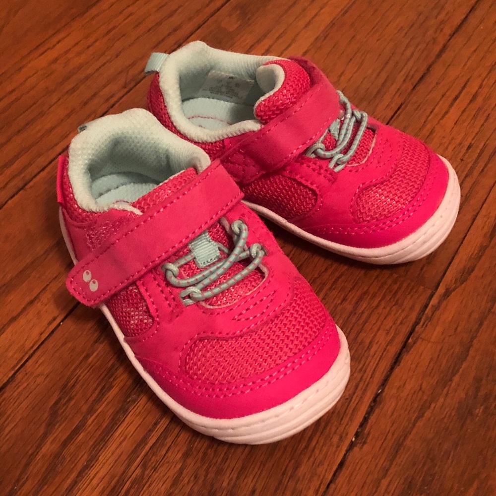 Girls Stride Rite sneaker size 4